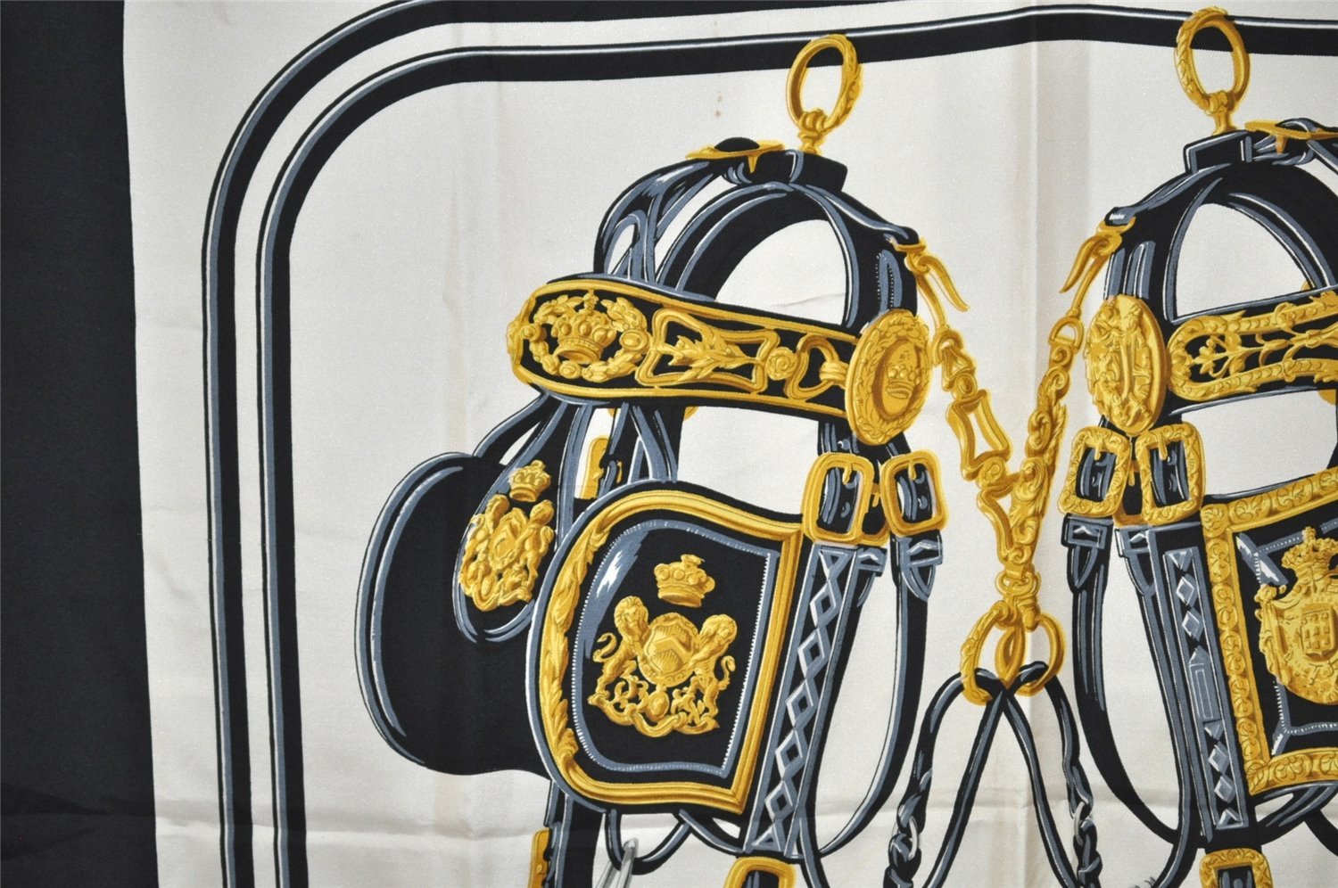 Authentic HERMES Carre 90 Scarf 