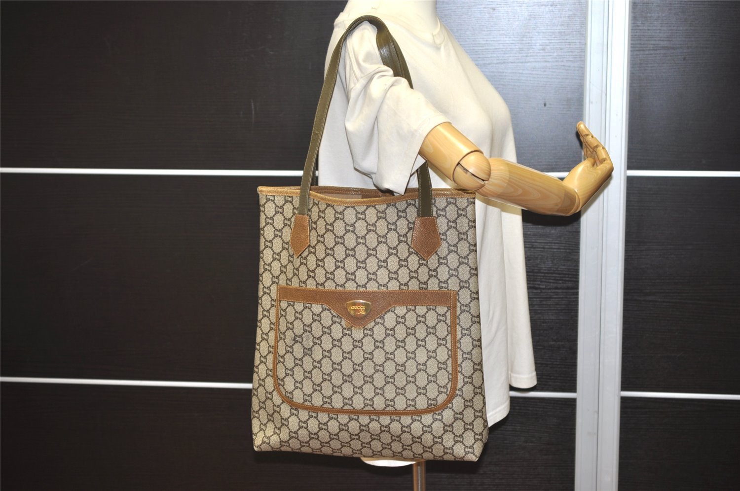 Authentic GUCCI Vintage GG Plus Shoulder Tote Bag GG PVC Leather Brown 1862J