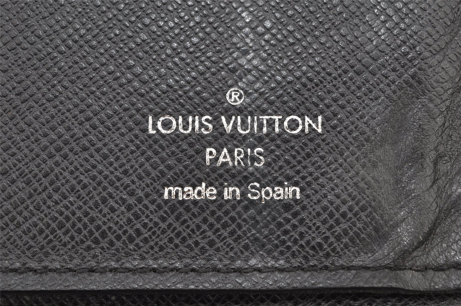 Authentic Louis Vuitton Taiga Zippy Wallet Vertical Long Black M32822 LV 1862K