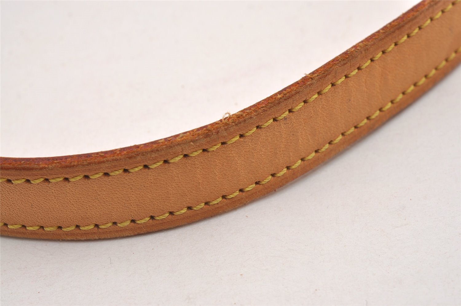 Authentic Louis Vuitton Leather Shoulder Strap For Bucket GM 31.9