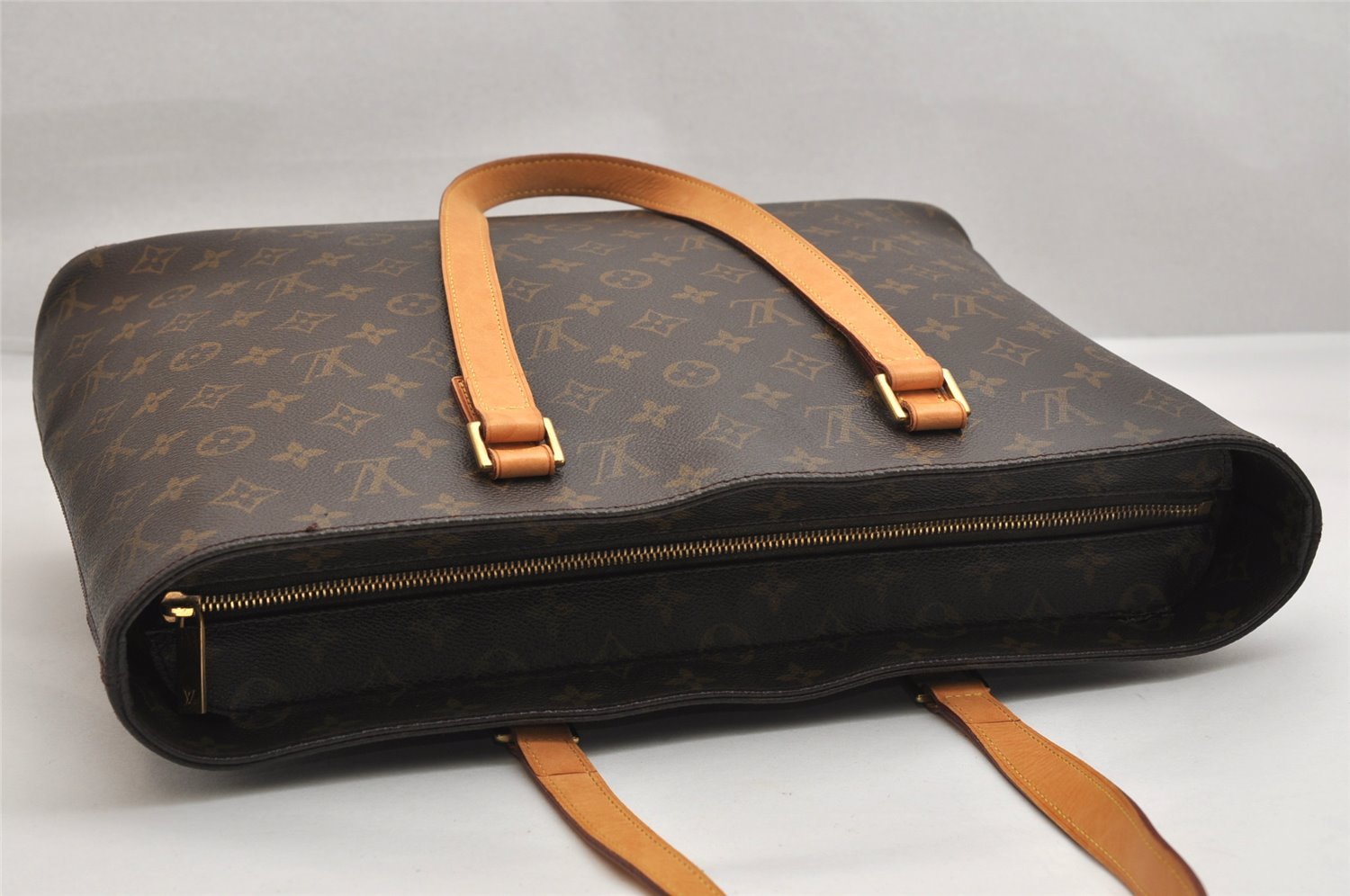 Authentic Louis Vuitton Monogram Luco Shoulder Tote Bag M51155 LV 1869K