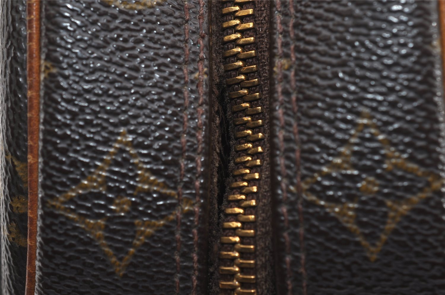 Authentic Louis Vuitton Monogram Blois Shoulder Cross Body Bag M51221 LV 1871I