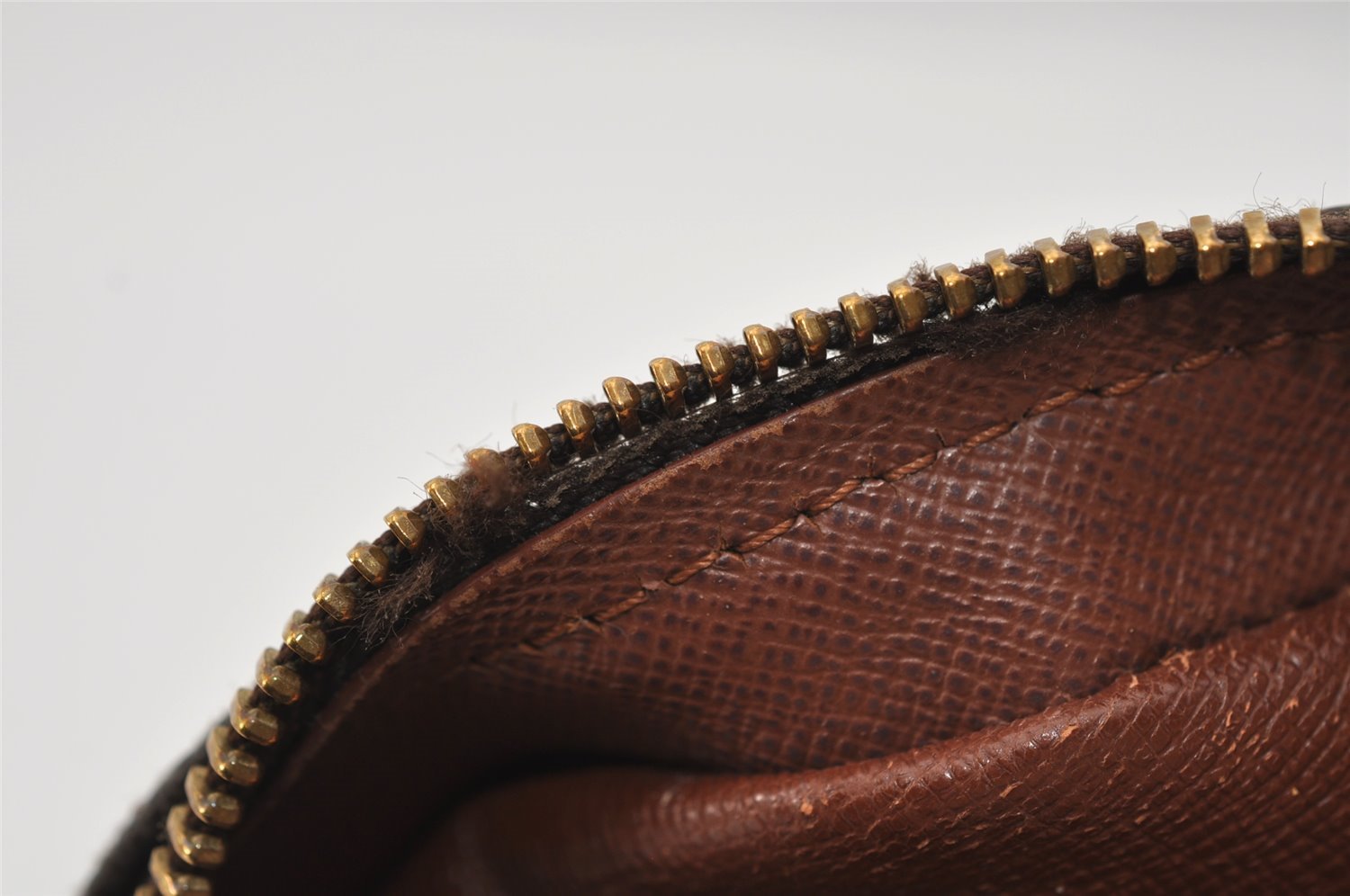 Authentic Louis Vuitton Monogram Blois Shoulder Cross Body Bag M51221 LV 1871I