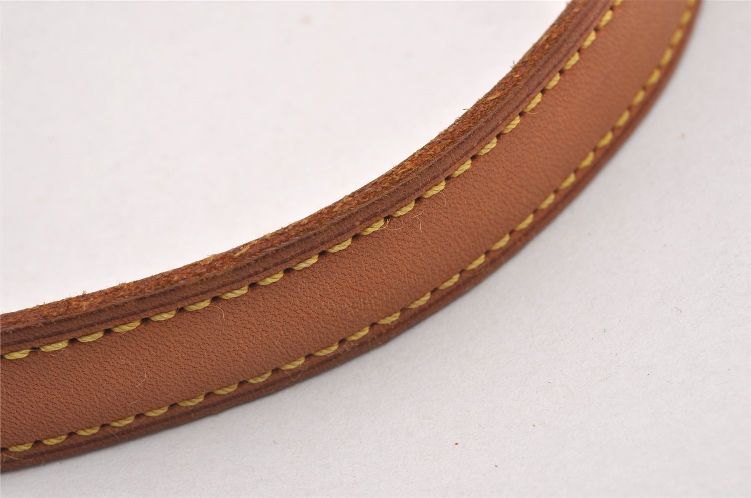 Authentic Louis Vuitton Leather Shoulder Strap For Bucket GM 31.9