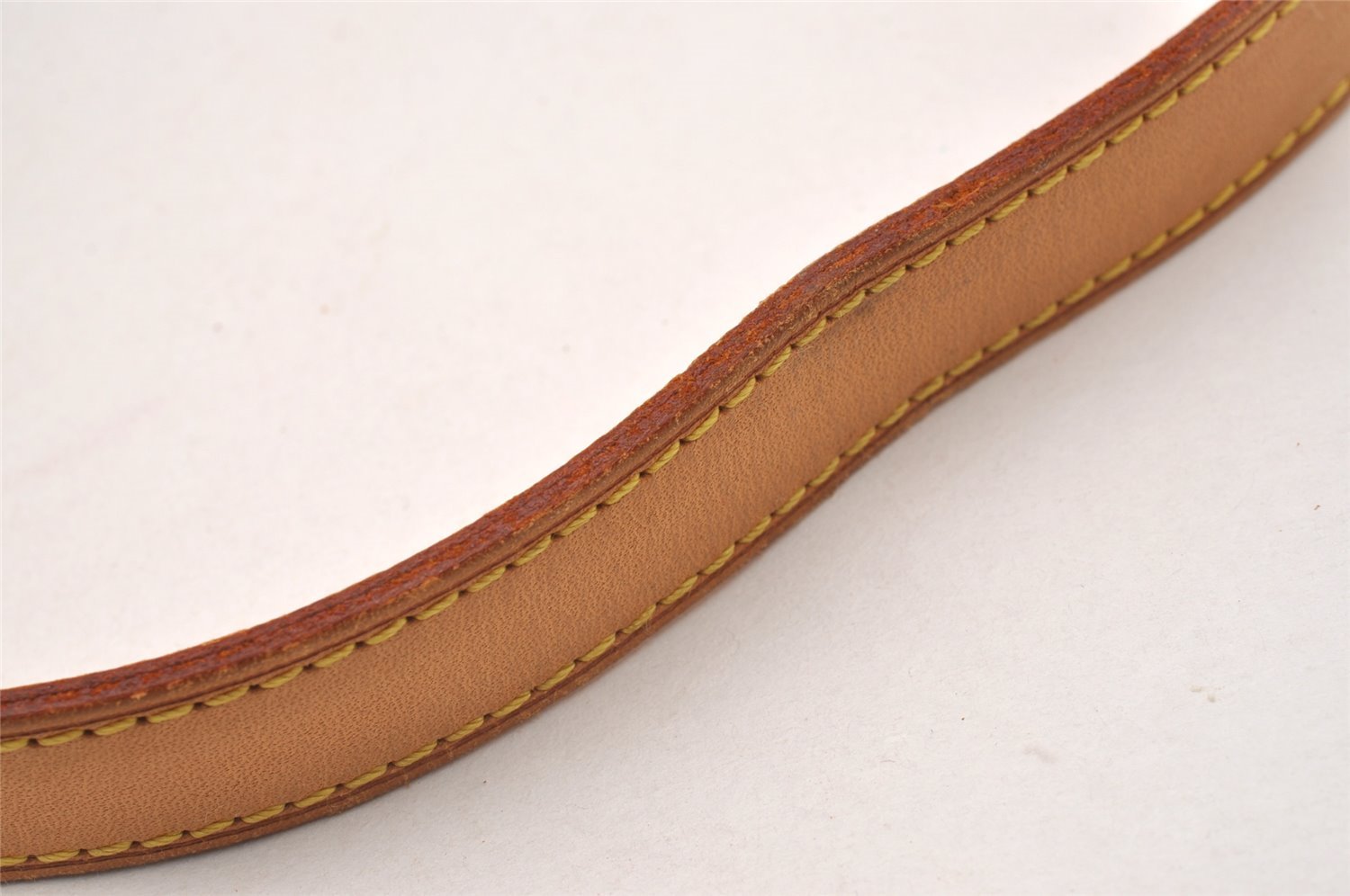 Authentic Louis Vuitton Leather Shoulder Strap For Bucket GM 31.9