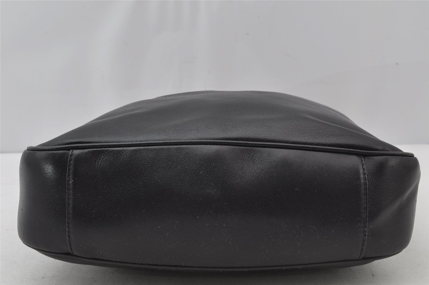 Authentic GUCCI Vintage Bamboo Shoulder Hand Bag Purse Leather Black Junk 1875J