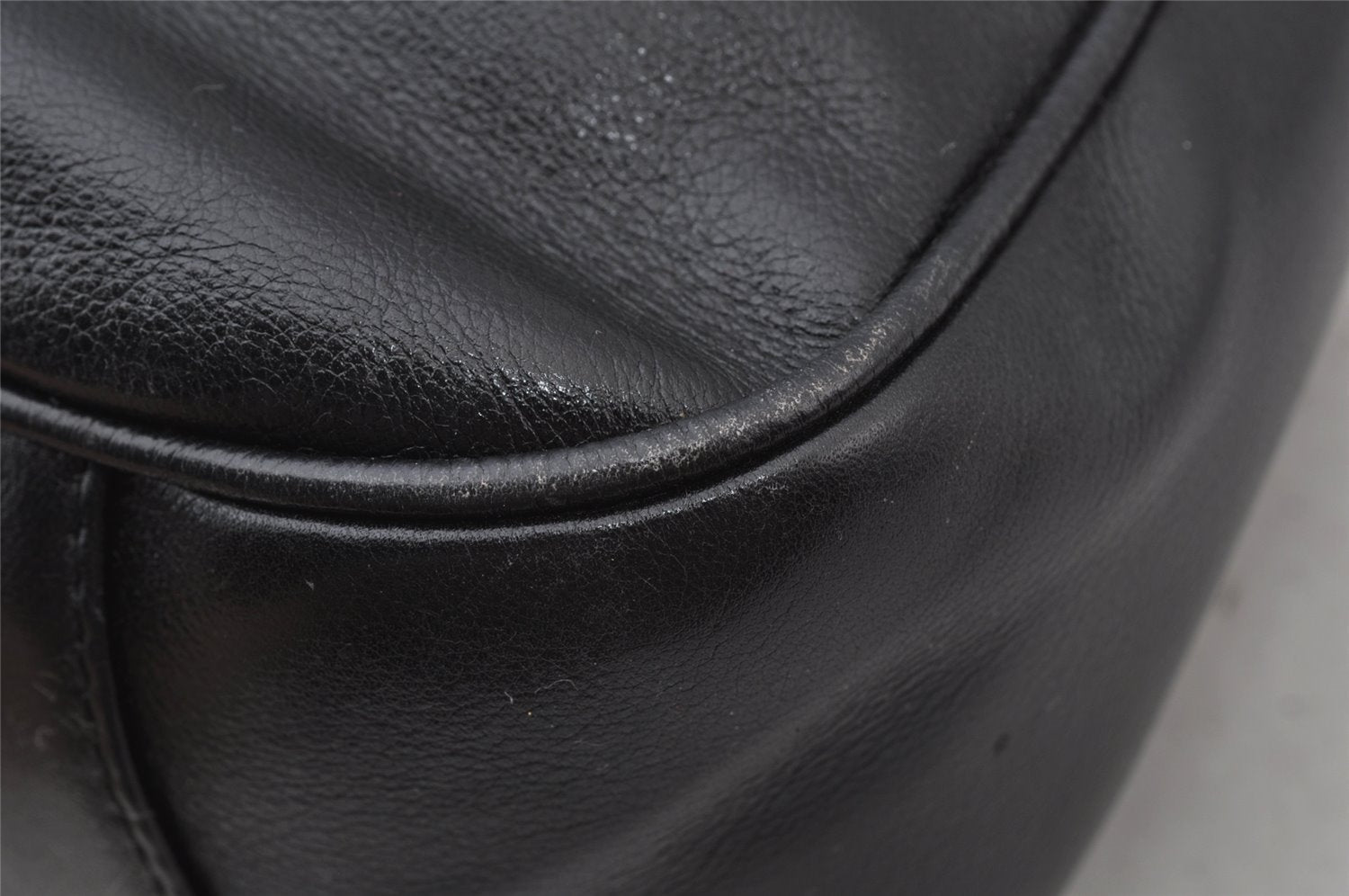 Authentic GUCCI Vintage Bamboo Shoulder Hand Bag Purse Leather Black Junk 1875J