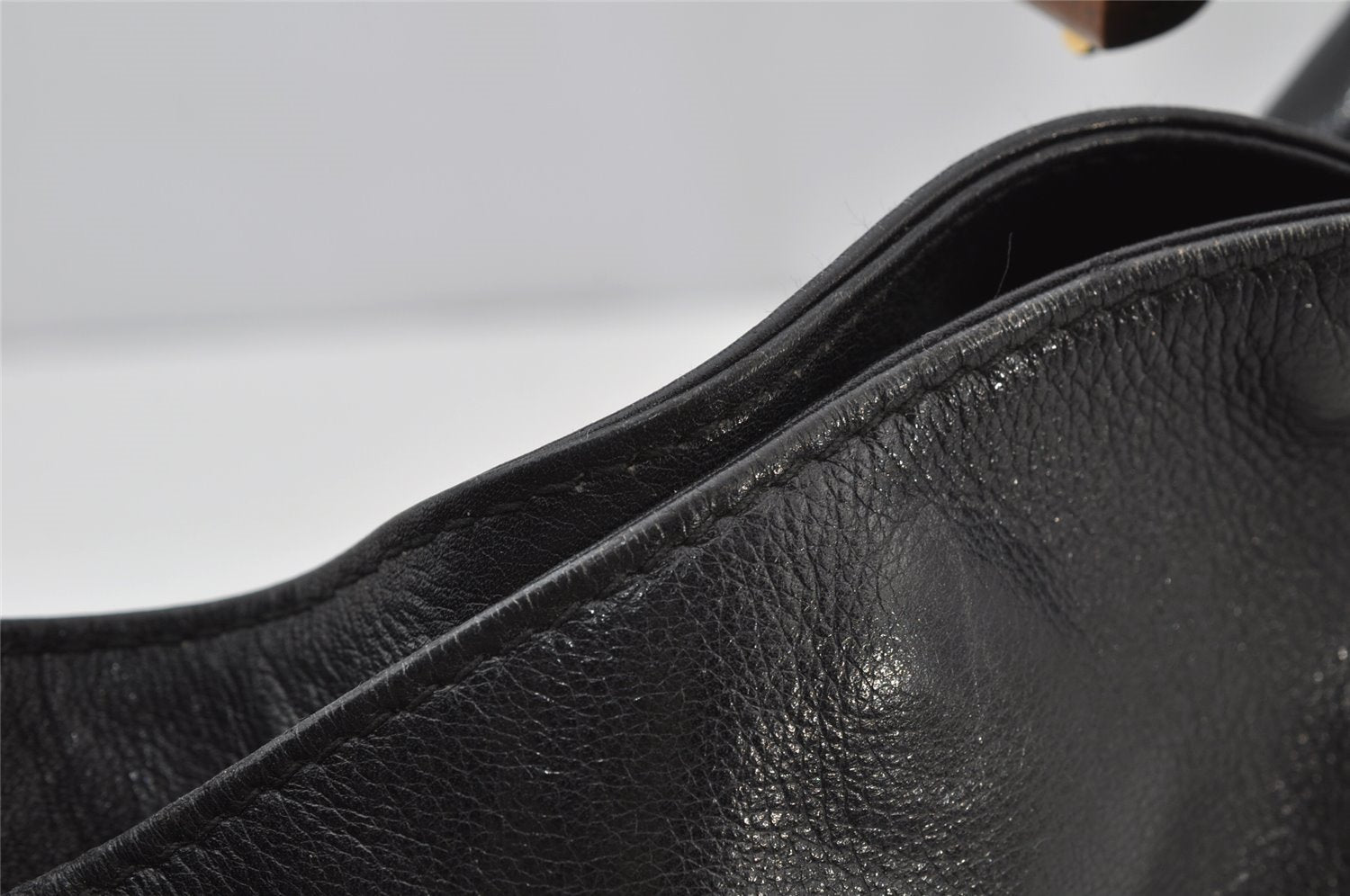 Authentic GUCCI Vintage Bamboo Shoulder Hand Bag Purse Leather Black Junk 1875J