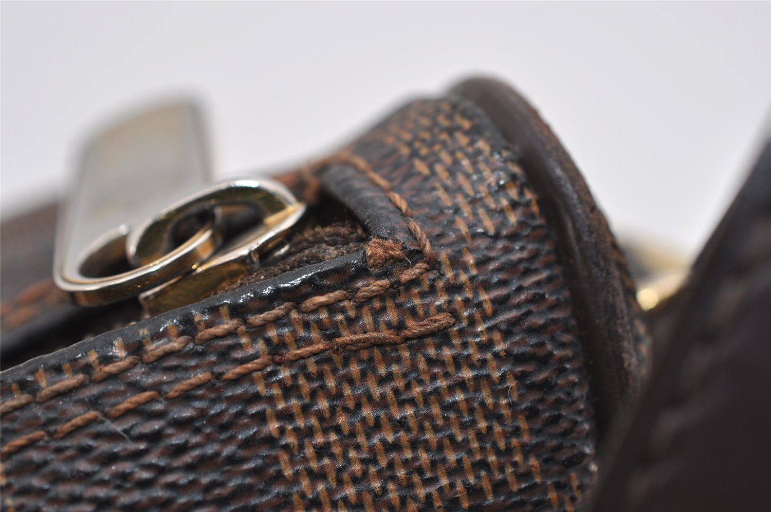 Authentic Louis Vuitton Damier Ravello GM Shoulder Bag N60006 LV 1879I