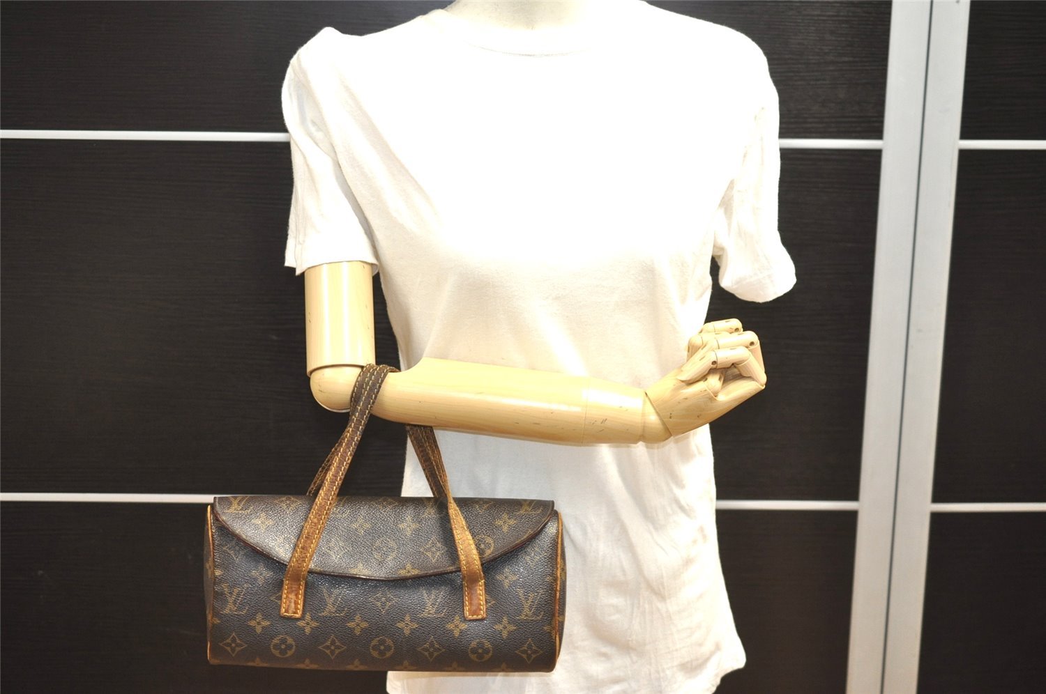 Authentic Louis Vuitton Monogram Sonatine Hand Bag Purse M51902 LV 1882I