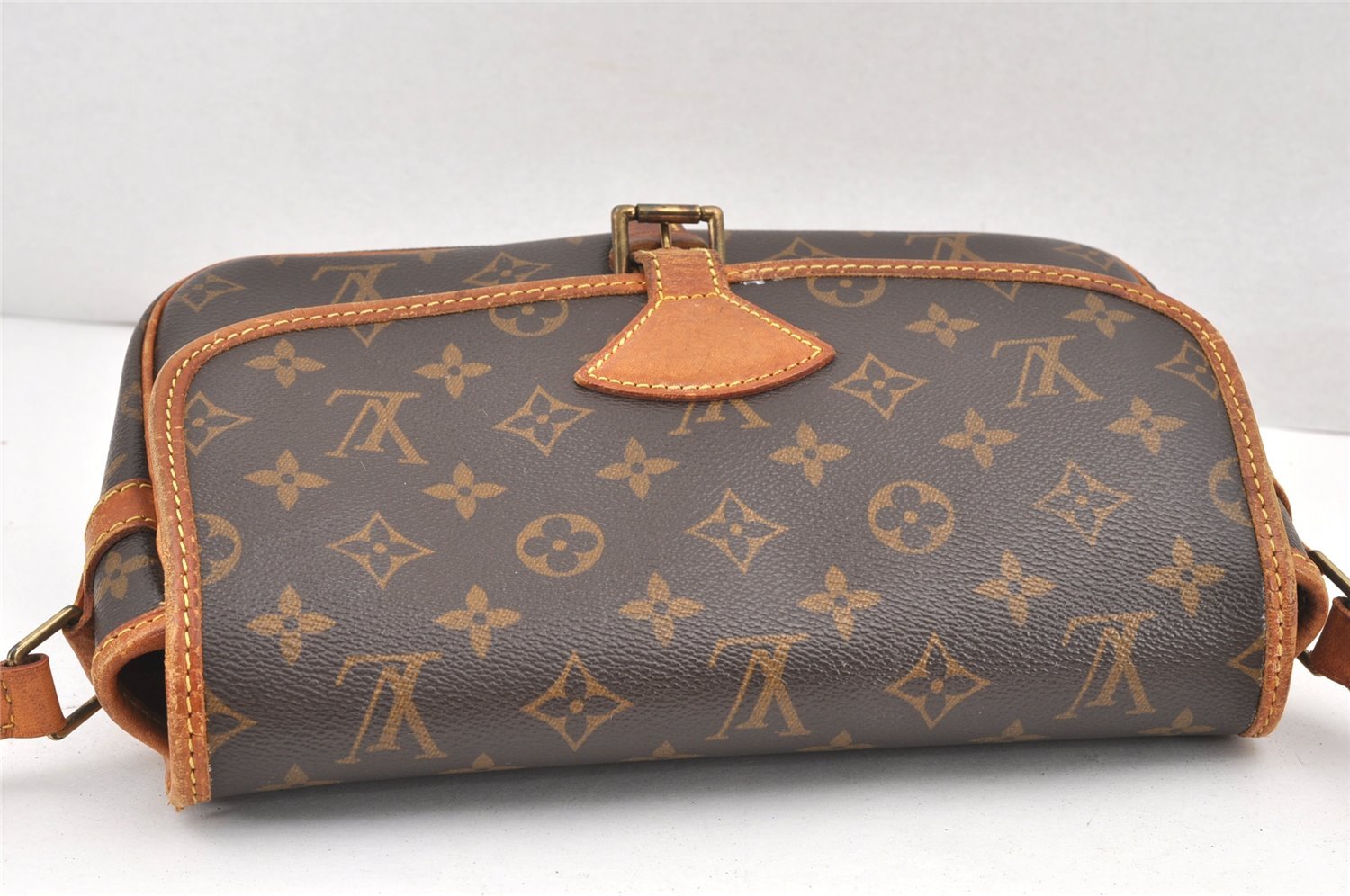 Authentic Louis Vuitton Monogram Sologne Shoulder Cross Body Bag M42250 LV 1900K