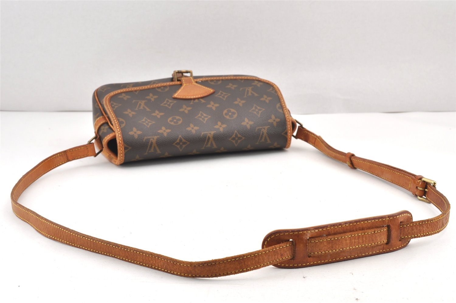 Authentic Louis Vuitton Monogram Sologne Shoulder Cross Body Bag M42250 LV 1900K