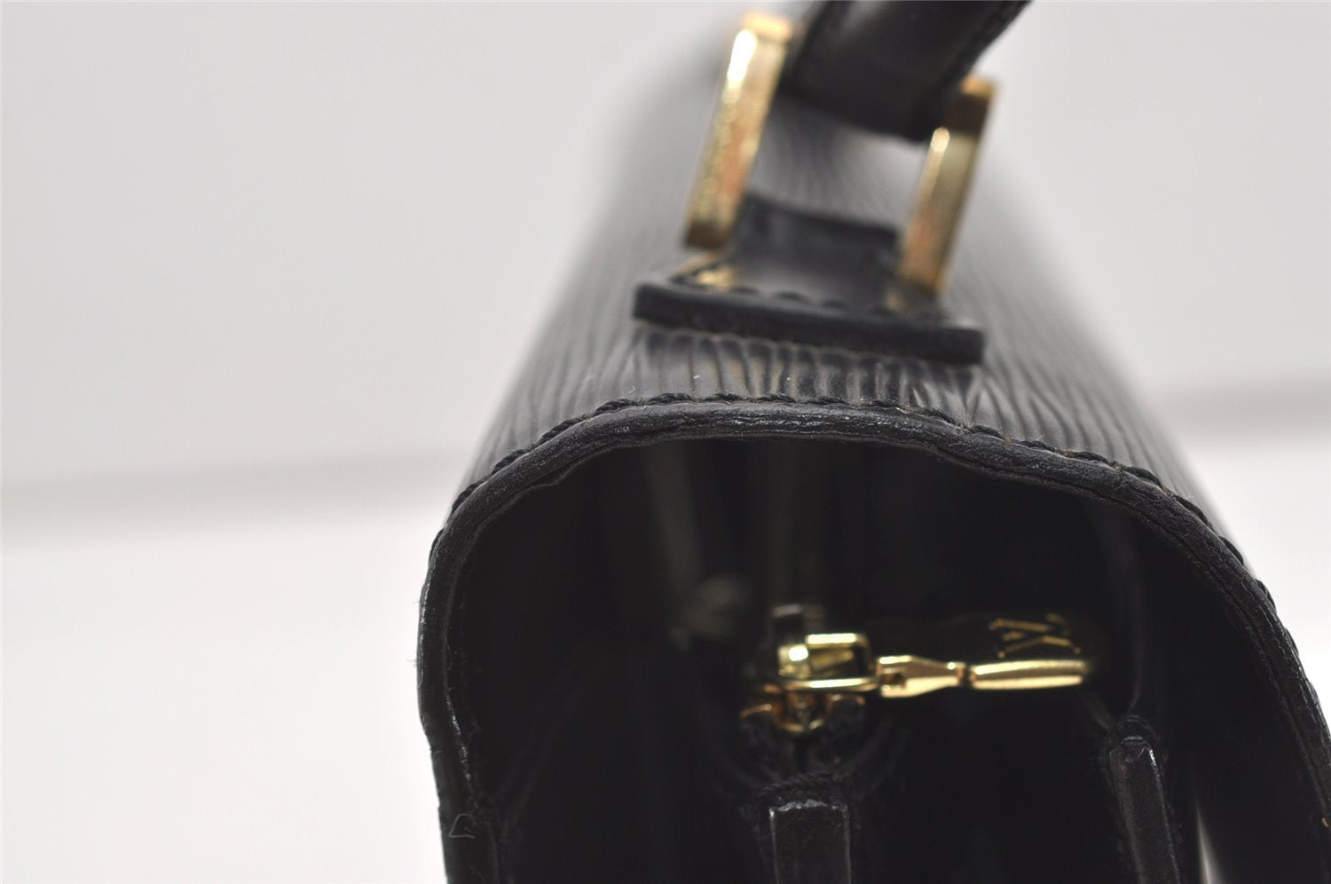 Authentic Louis Vuitton Epi Concorde Hand Bag Purse Black M52132 LV 1901J