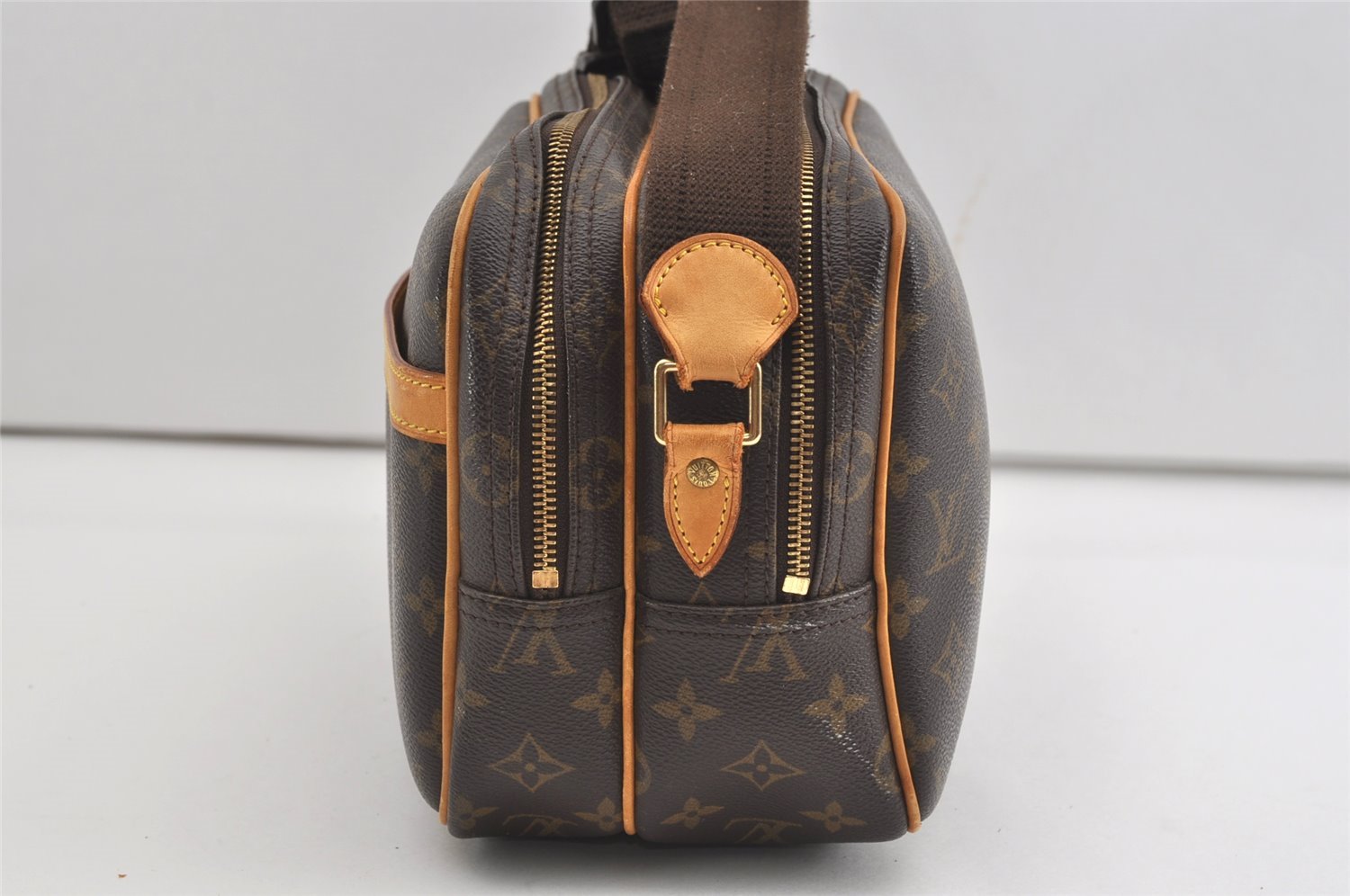 Authentic Louis Vuitton Monogram Reporter PM Shoulder Cross Bag M45254 LV 1903J