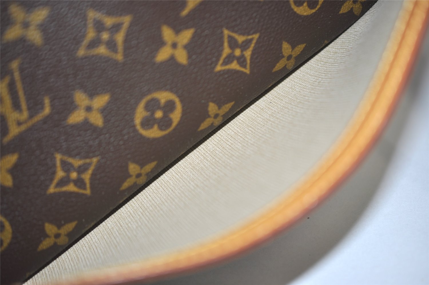 Authentic Louis Vuitton Monogram Reporter PM Shoulder Cross Bag M45254 LV 1903J