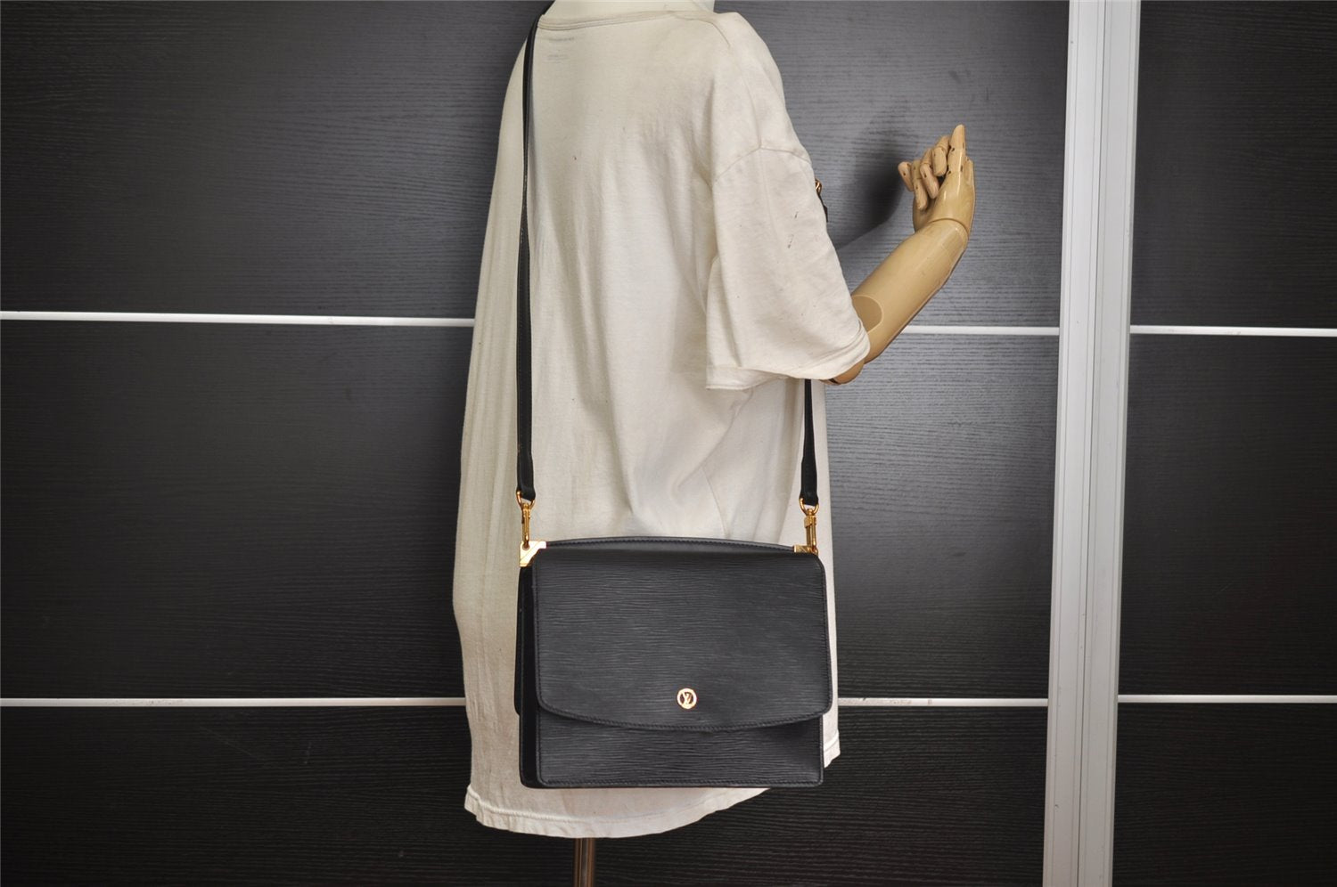 Authentic Louis Vuitton Epi Grenelle Shoulder Cross Body Bag M52362 Black 1905I