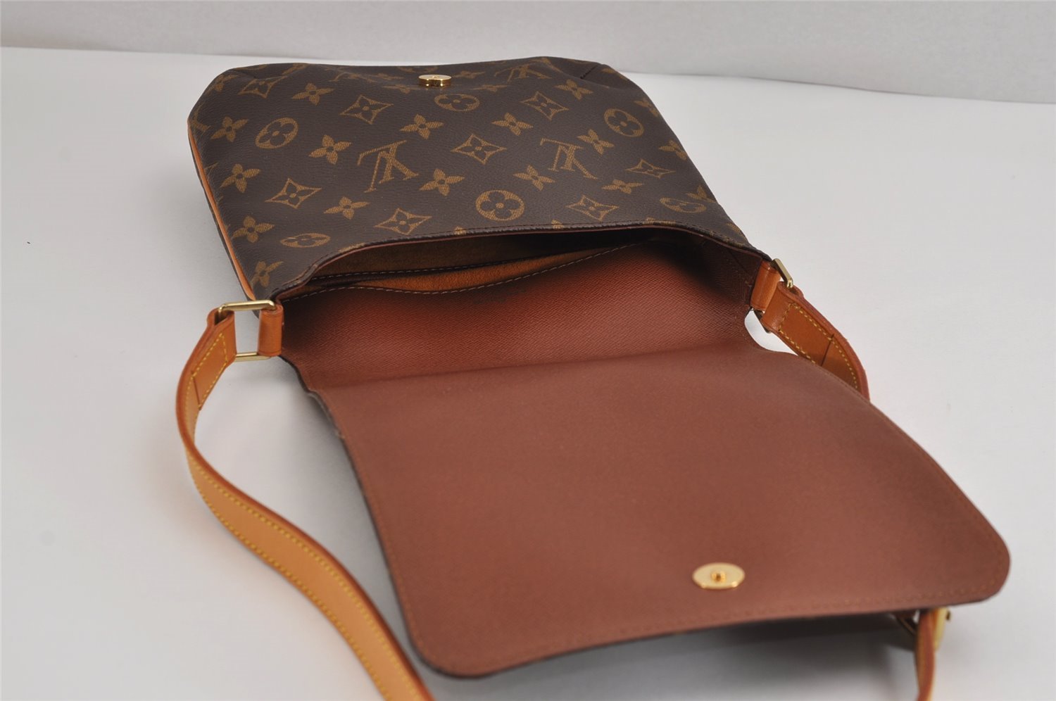 Authentic Louis Vuitton Monogram Musette Salsa Shoulder Bag Purse LV 1905J