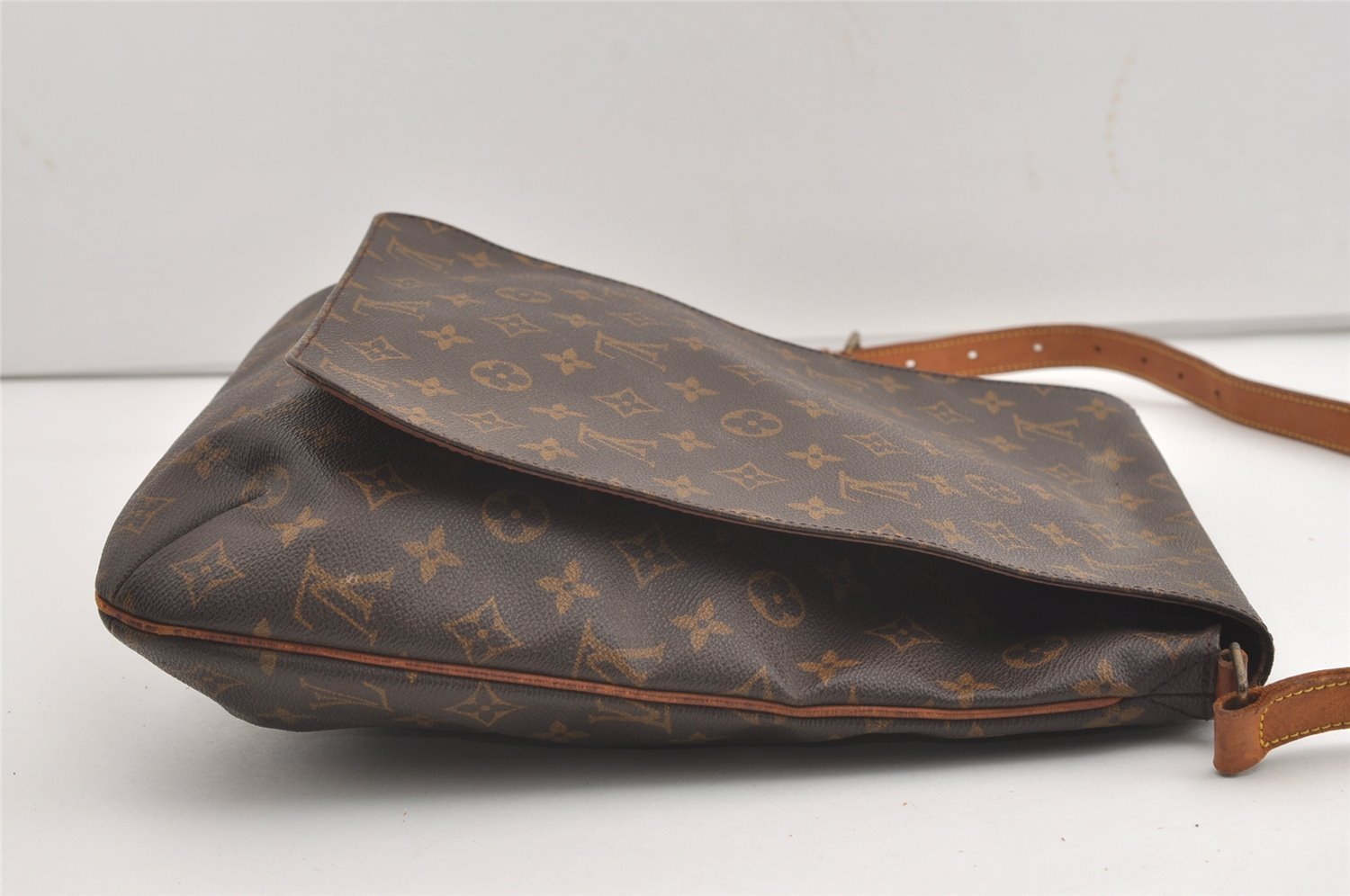 Authentic Louis Vuitton Monogram Musette Shoulder Cross Body Bag M51256 LV 1909J