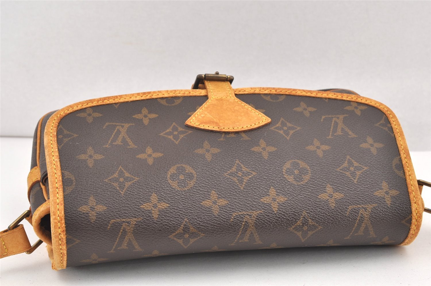 Authentic Louis Vuitton Monogram Sologne Shoulder Cross Body Bag M42250 LV 1911K