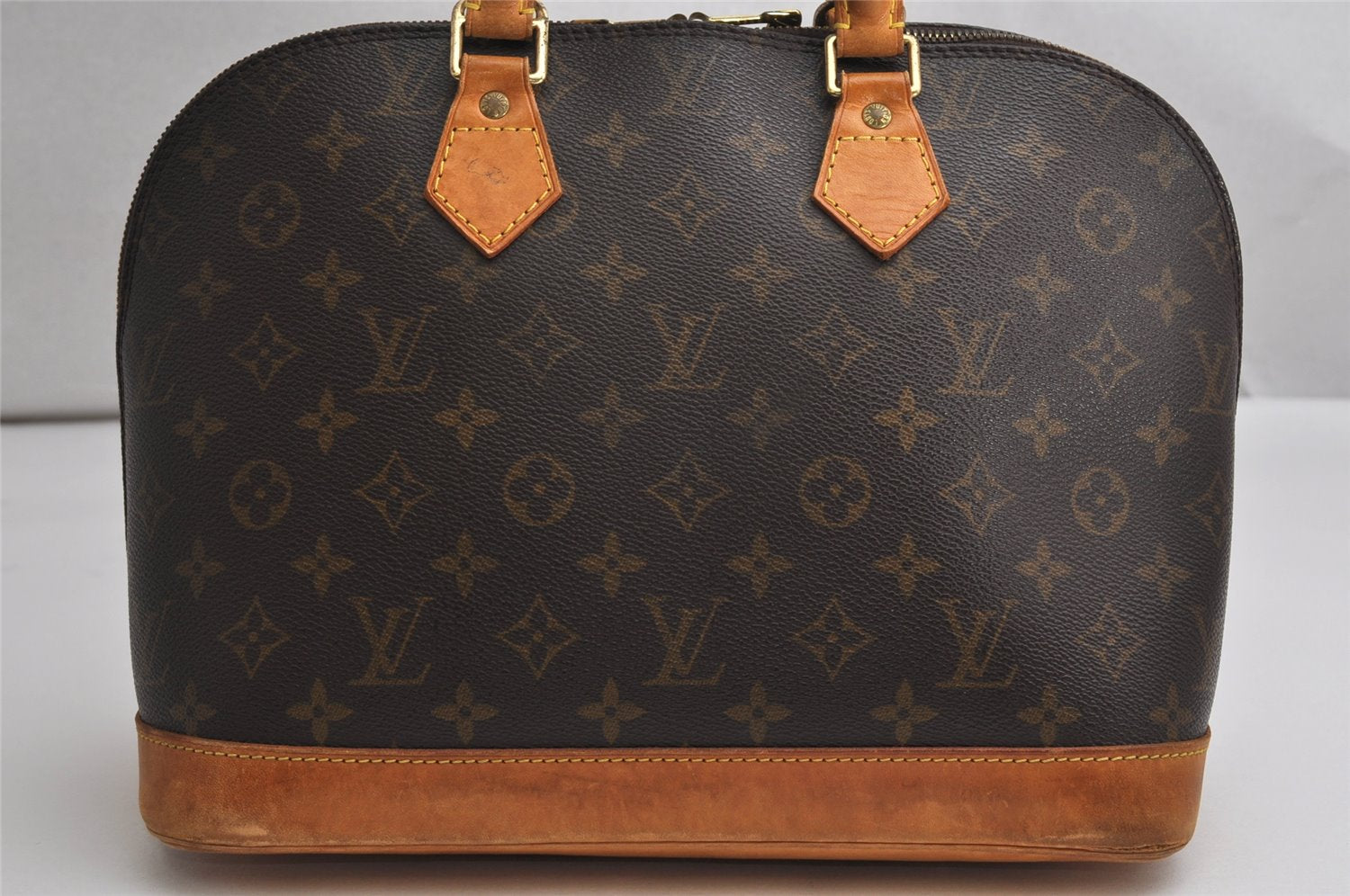 Authentic Louis Vuitton Monogram Alma Hand Bag Purse M51130 LV 1915K