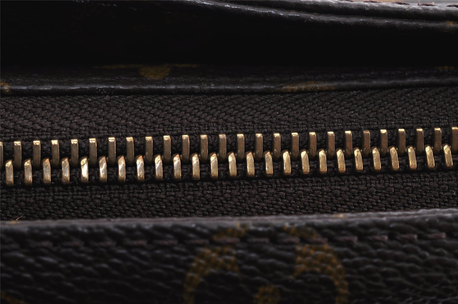 Authentic Louis Vuitton Monogram Cabas Mezzo Shoulder Tote Bag M51151 Junk 1916K