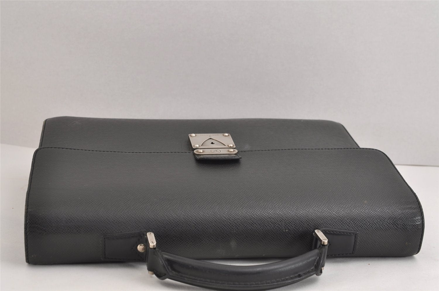 Auth Louis Vuitton Taiga Laguito Business Bag Briefcase Black M31092 LV 1917J