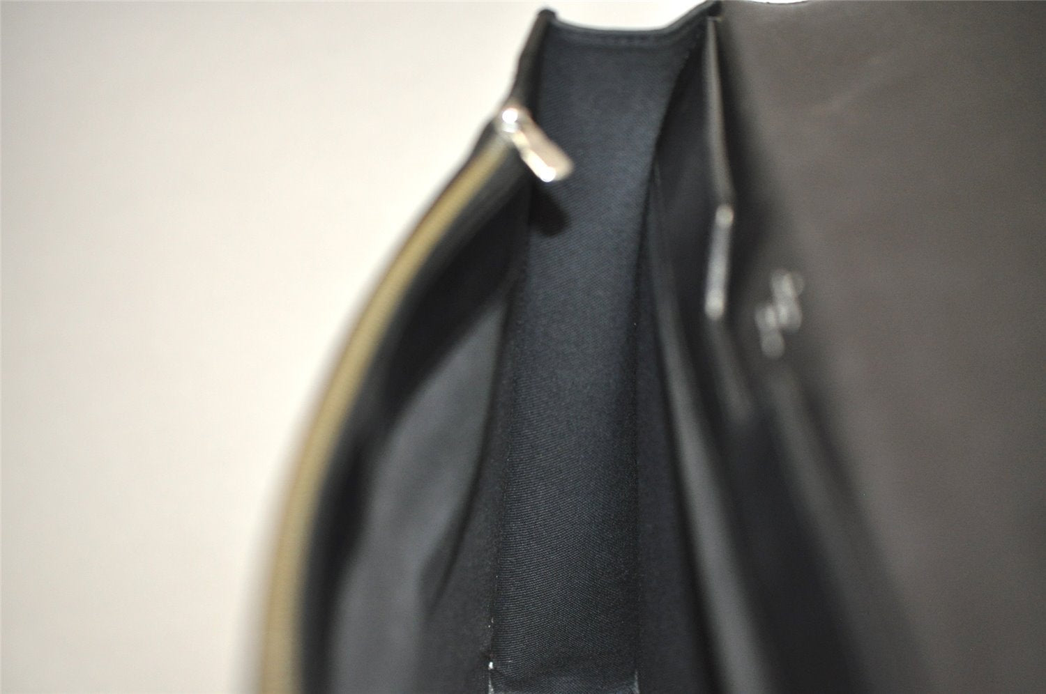 Auth Louis Vuitton Taiga Laguito Business Bag Briefcase Black M31092 LV 1917J