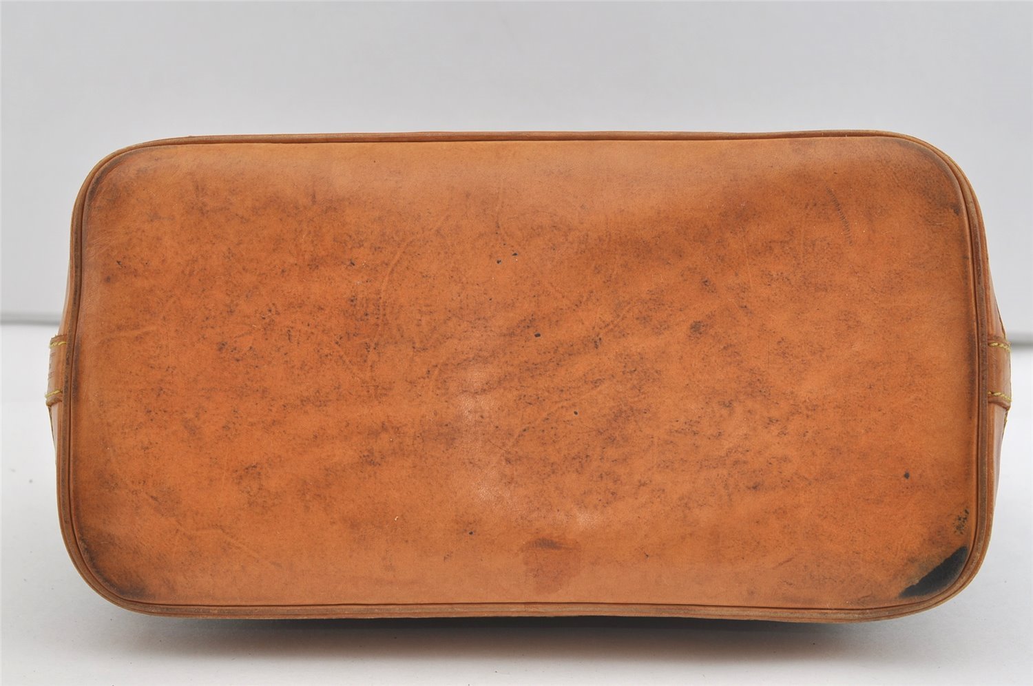 Authentic Louis Vuitton Monogram Alma Hand Bag Purse M51130 LV 1930J