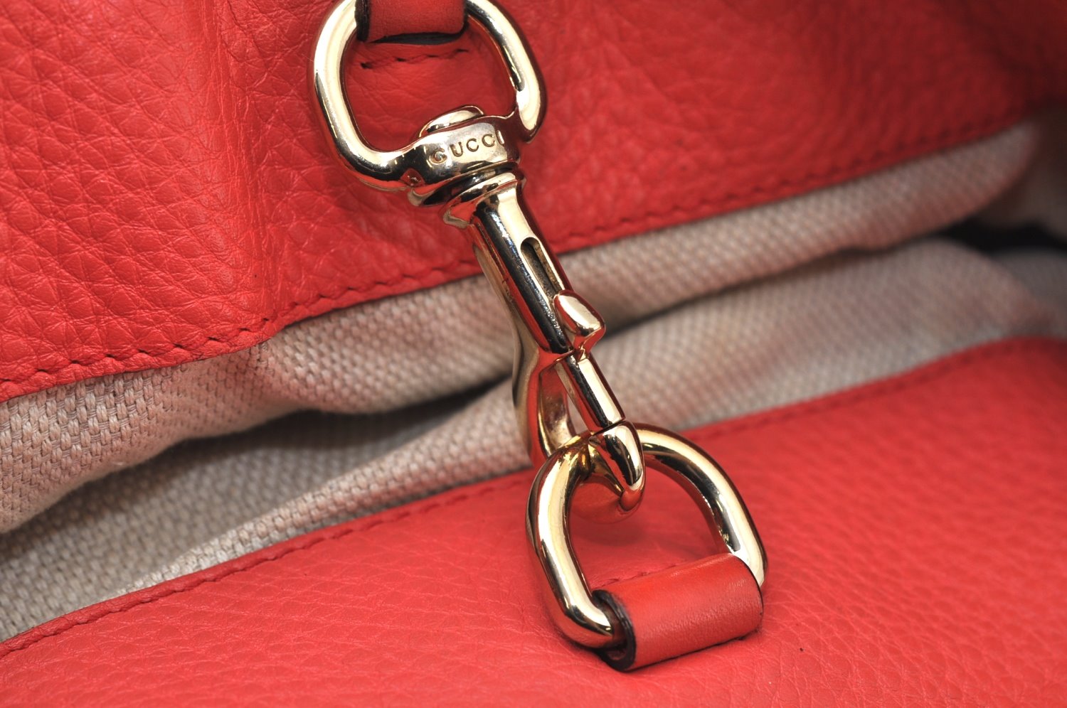 Authentic GUCCI SOHO Tassel Shoulder Tote Bag Chain Leather 308982 Pink 1931J