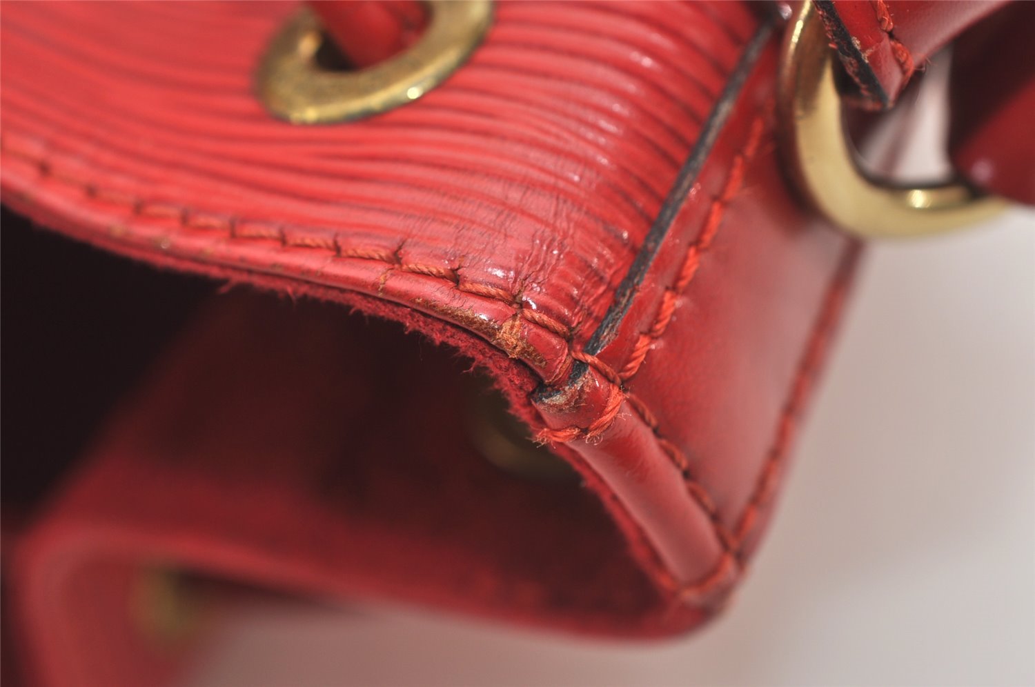 Authentic Louis Vuitton Epi Petit Noe Shoulder Drawstring Bag M44107 Red 1934J