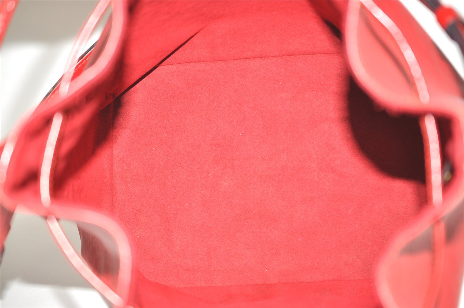 Authentic Louis Vuitton Epi Petit Noe Shoulder Drawstring Bag M44107 Red 1934J