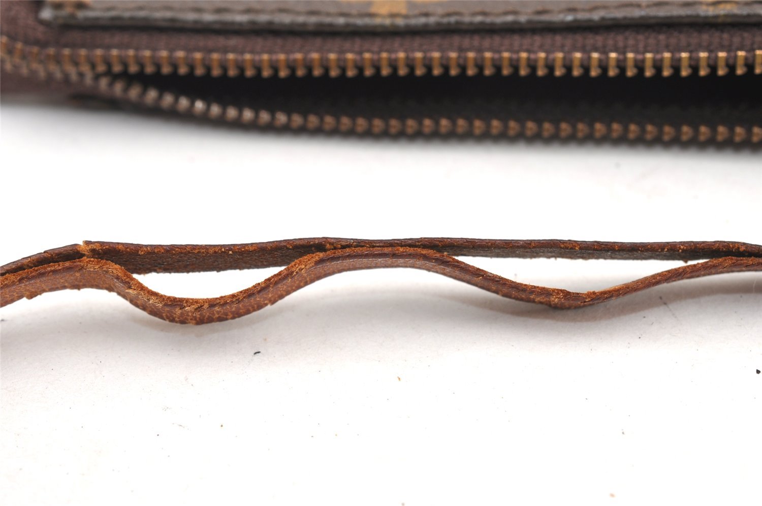 Authentic Louis Vuitton Monogram Pochette Accessoires Pouch M51980 LV Junk 1934K