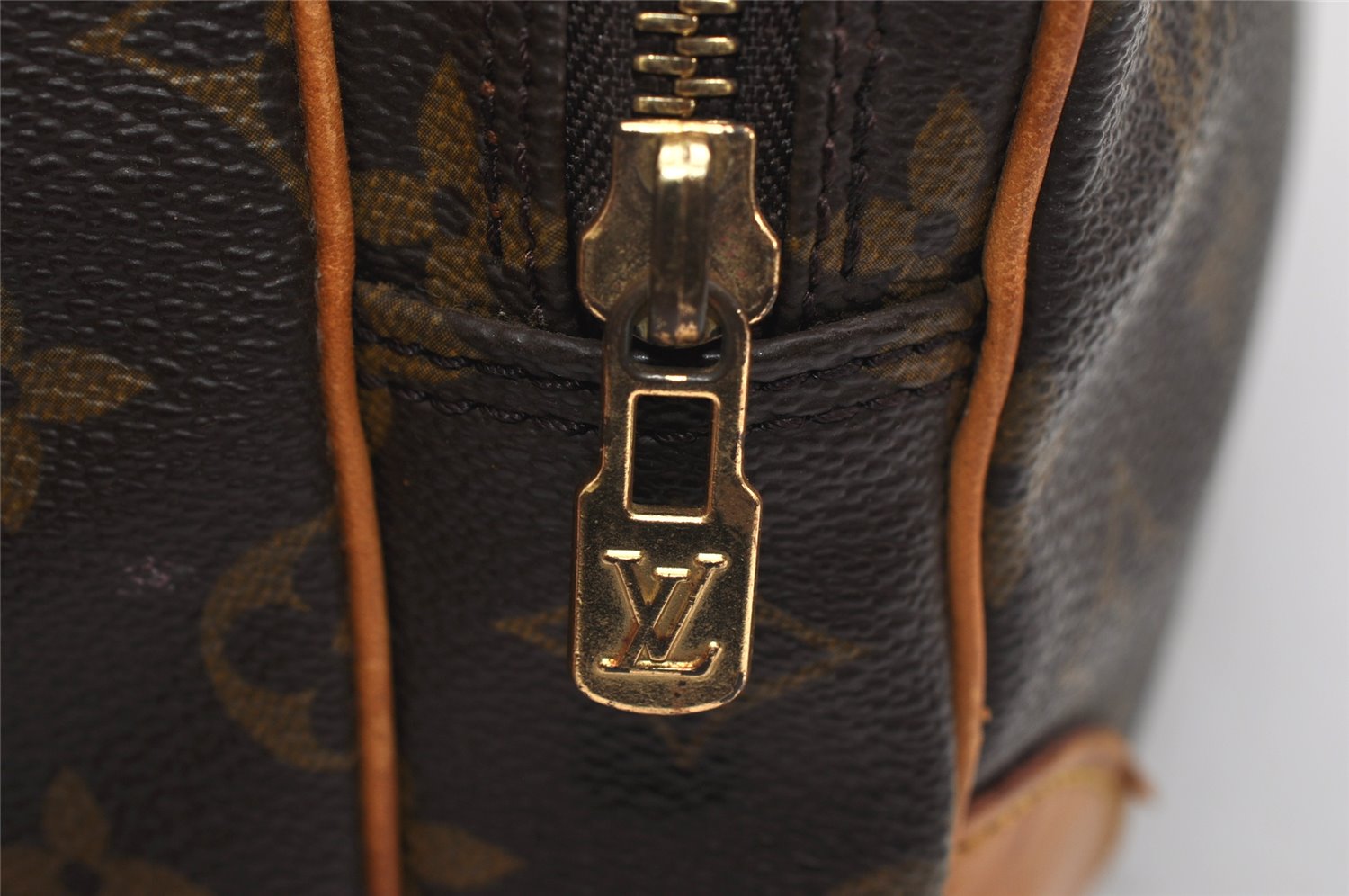 Authentic Louis Vuitton Monogram Nile Shoulder Cross Body Bag M45244 LV 1937K