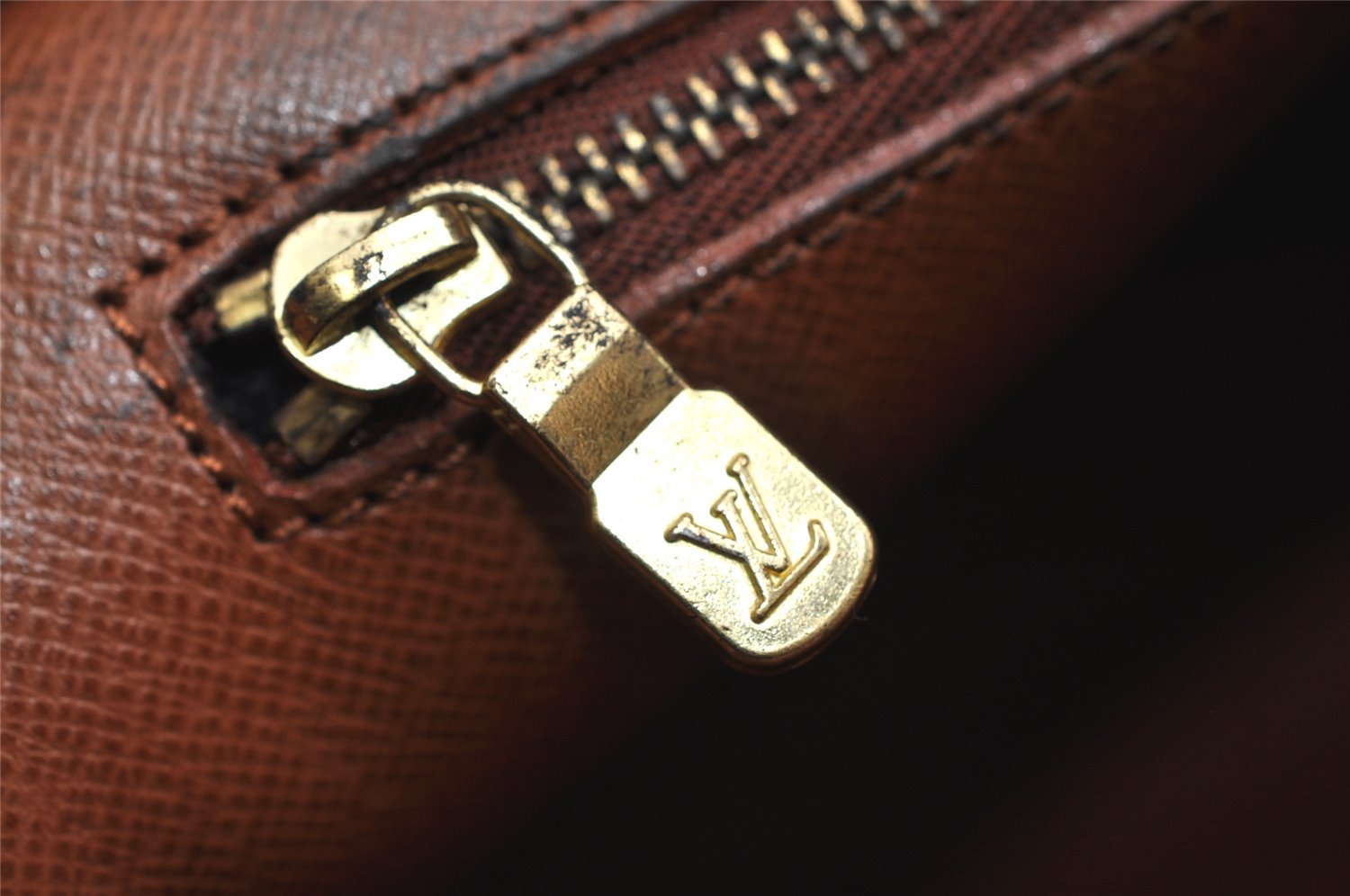 Authentic Louis Vuitton Monogram Nile Shoulder Cross Body Bag M45244 LV 1937K