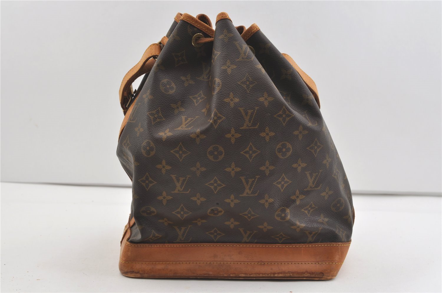 Authentic Louis Vuitton Monogram Noe Shoulder Drawstring Bag M42224 LV 1942J