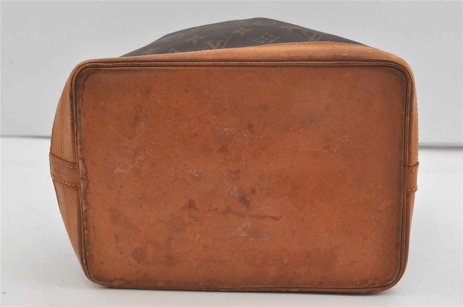 Authentic Louis Vuitton Monogram Noe Shoulder Drawstring Bag M42224 LV 1942J