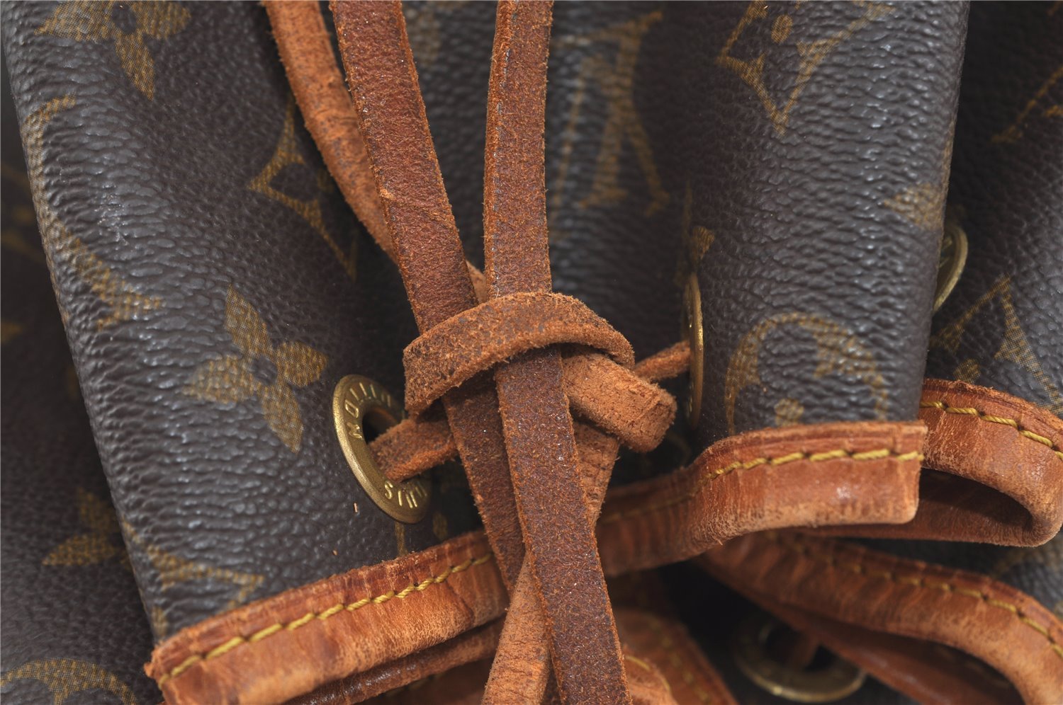 Authentic Louis Vuitton Monogram Noe Shoulder Drawstring Bag M42224 LV 1942J