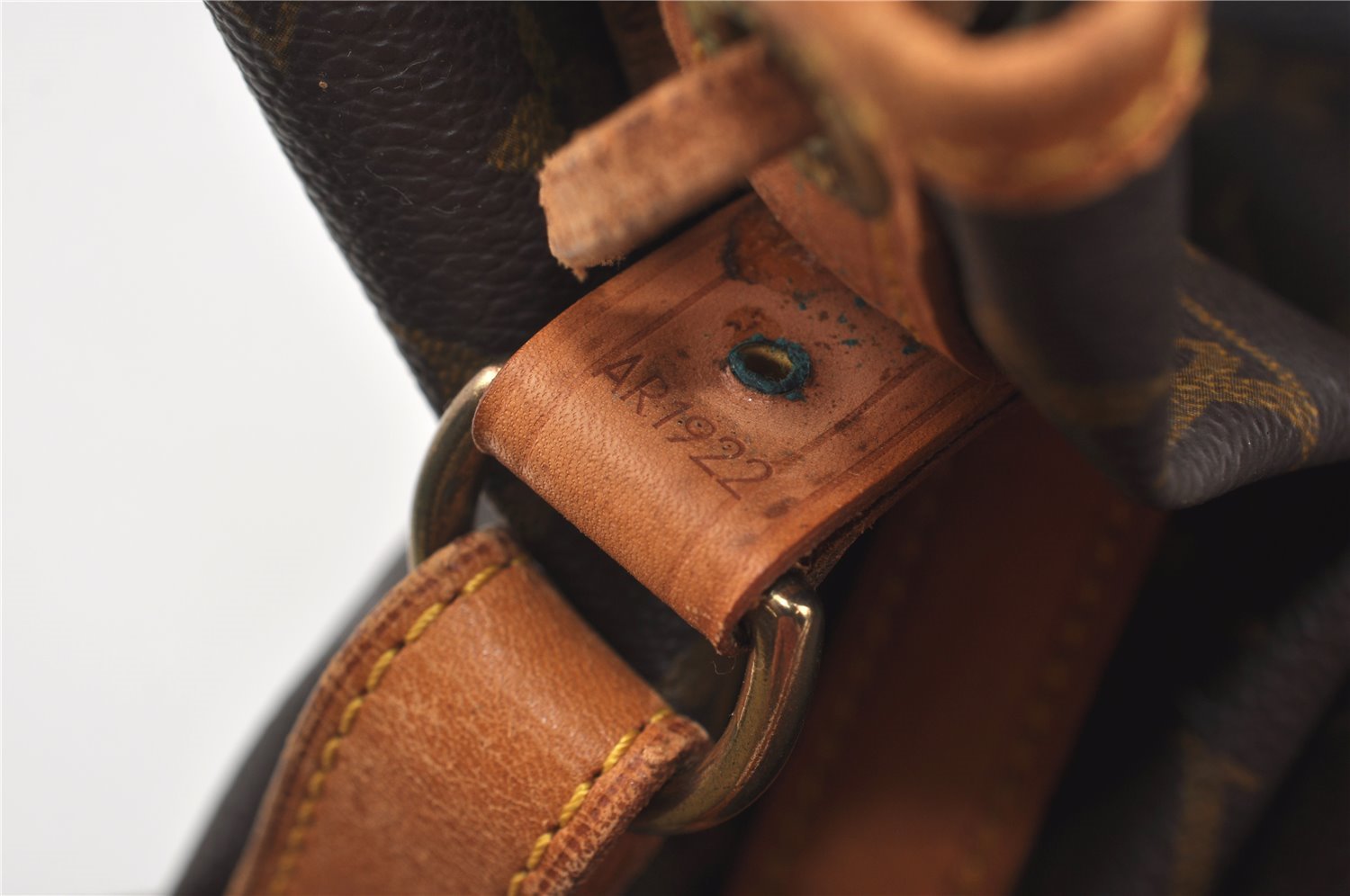 Authentic Louis Vuitton Monogram Noe Shoulder Drawstring Bag M42224 LV 1942J