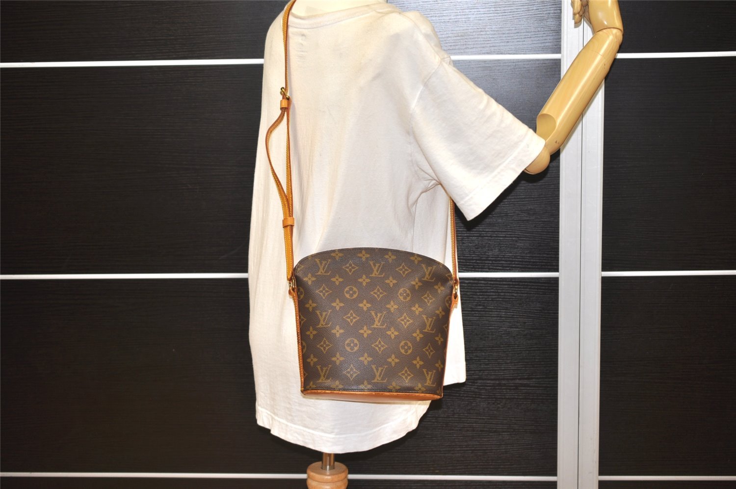 Authentic Louis Vuitton Monogram Drouot Shoulder Cross Bag M51290 Junk 1944K