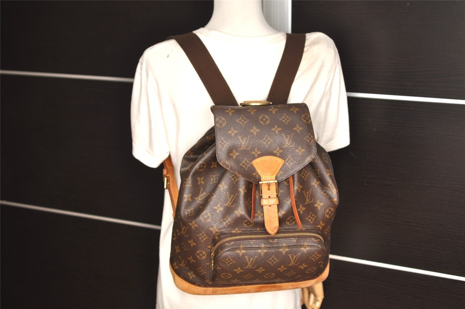 Authentic Louis Vuitton Monogram Montsouris GM Backpack M51135 LV 1946K