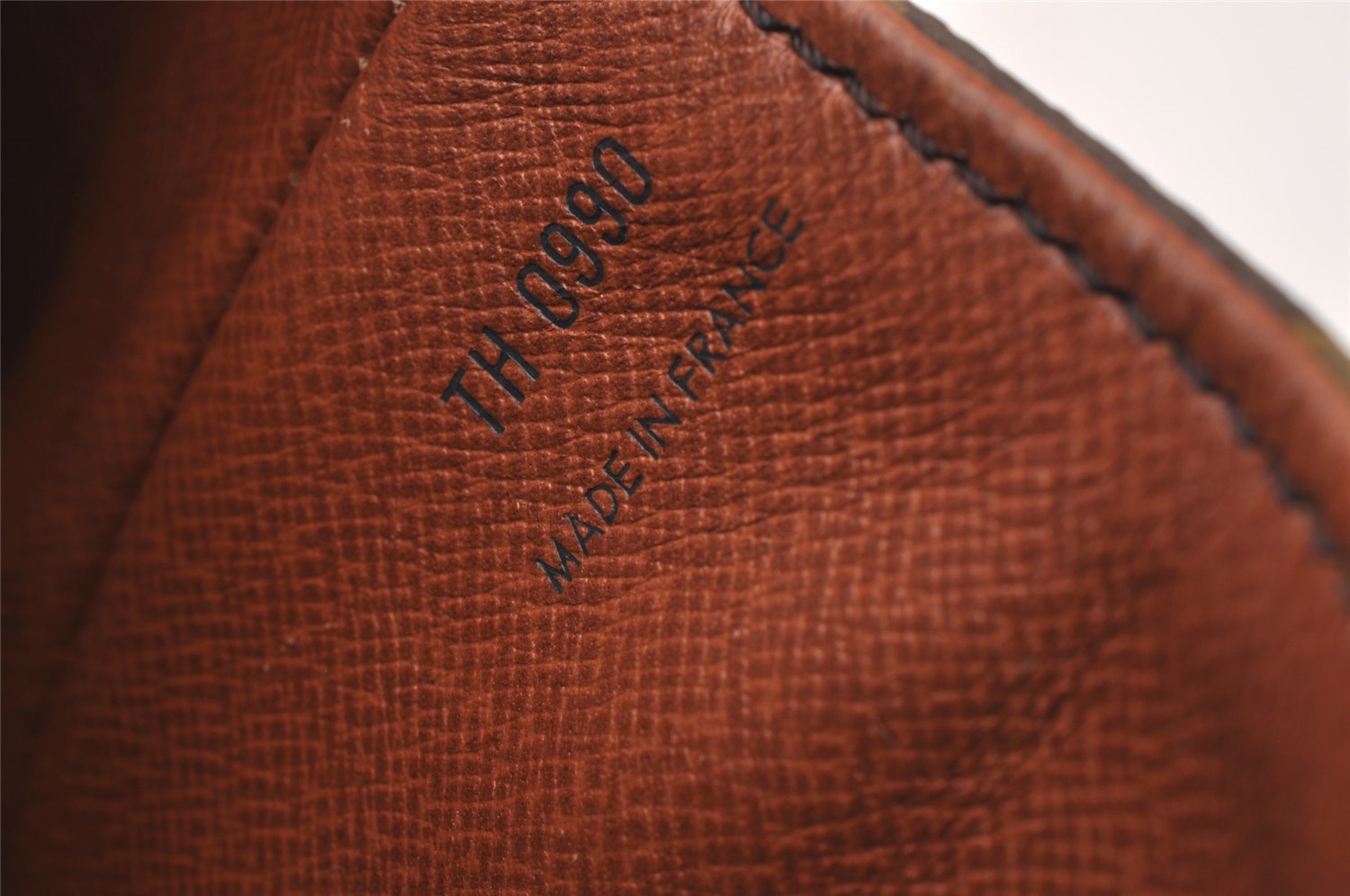 Authentic Louis Vuitton Monogram Saint Cloud GM M51242 Shoulder Cross Bag 1948J