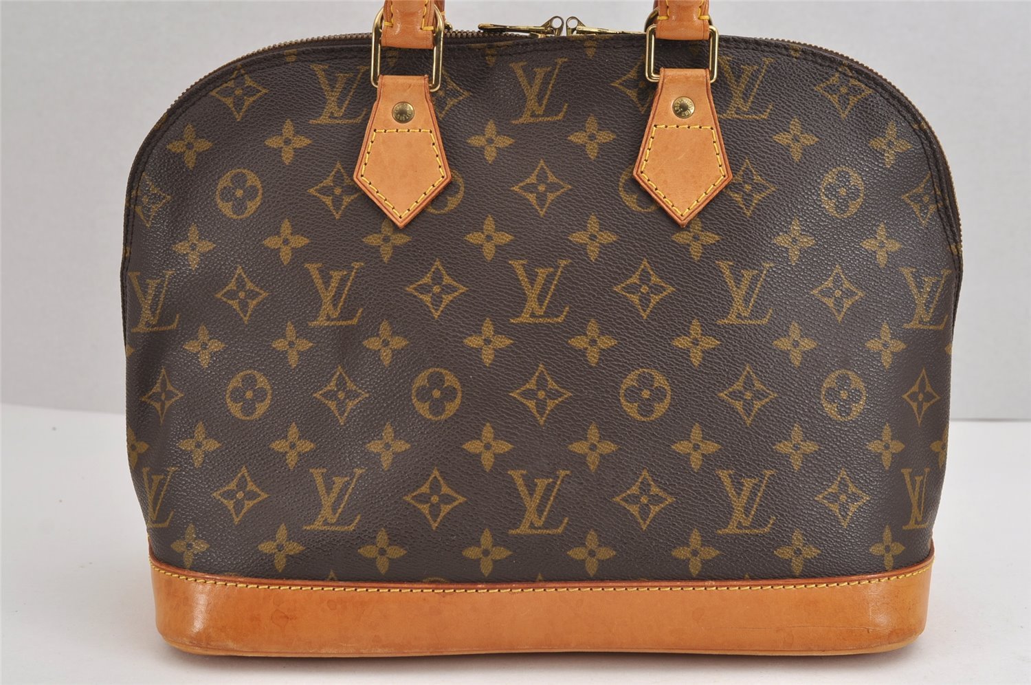 Authentic Louis Vuitton Monogram Alma Hand Bag Purse M51130 LV 1964J