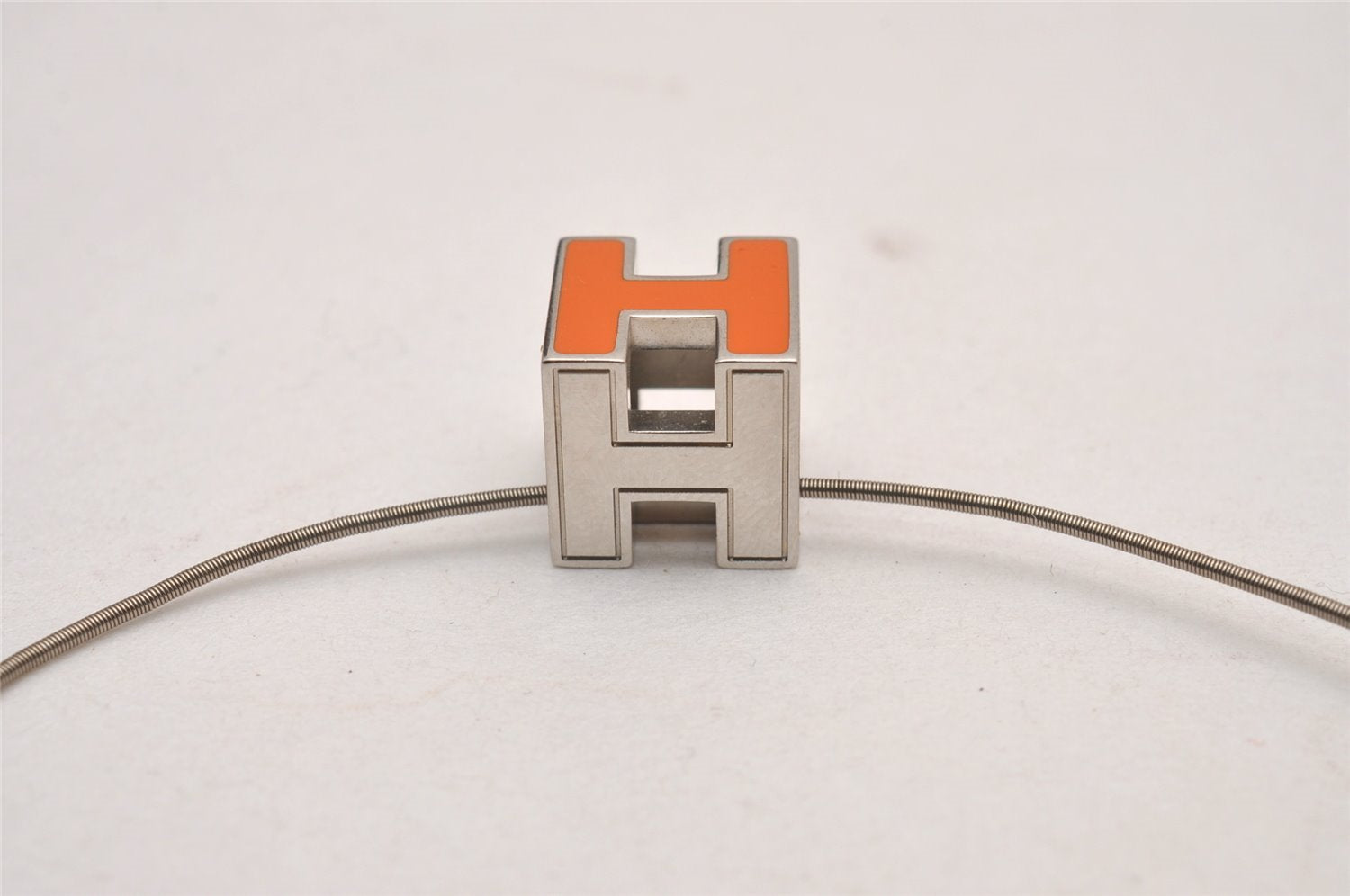 Authentic HERMES Cage De Ash H Cube Pendant Necklace Silver Orange Box 1976J