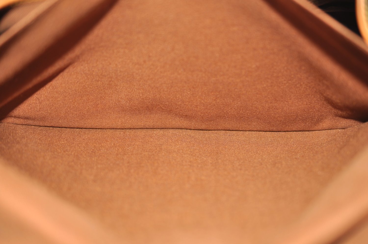 Authentic Louis Vuitton Monogram Saumur 35 Shoulder Cross Bag M42254 LV 1991J