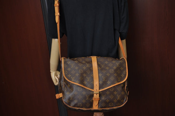 Authentic Louis Vuitton Monogram Saumur 35 Shoulder Cross Bag M42254 LV 1991J