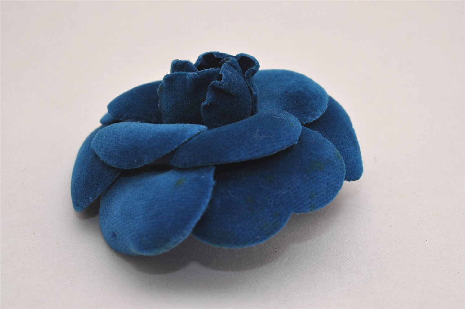 Authentic CHANEL Camellia Vintage Corsage Brooch Velvet Blue Box 1994J