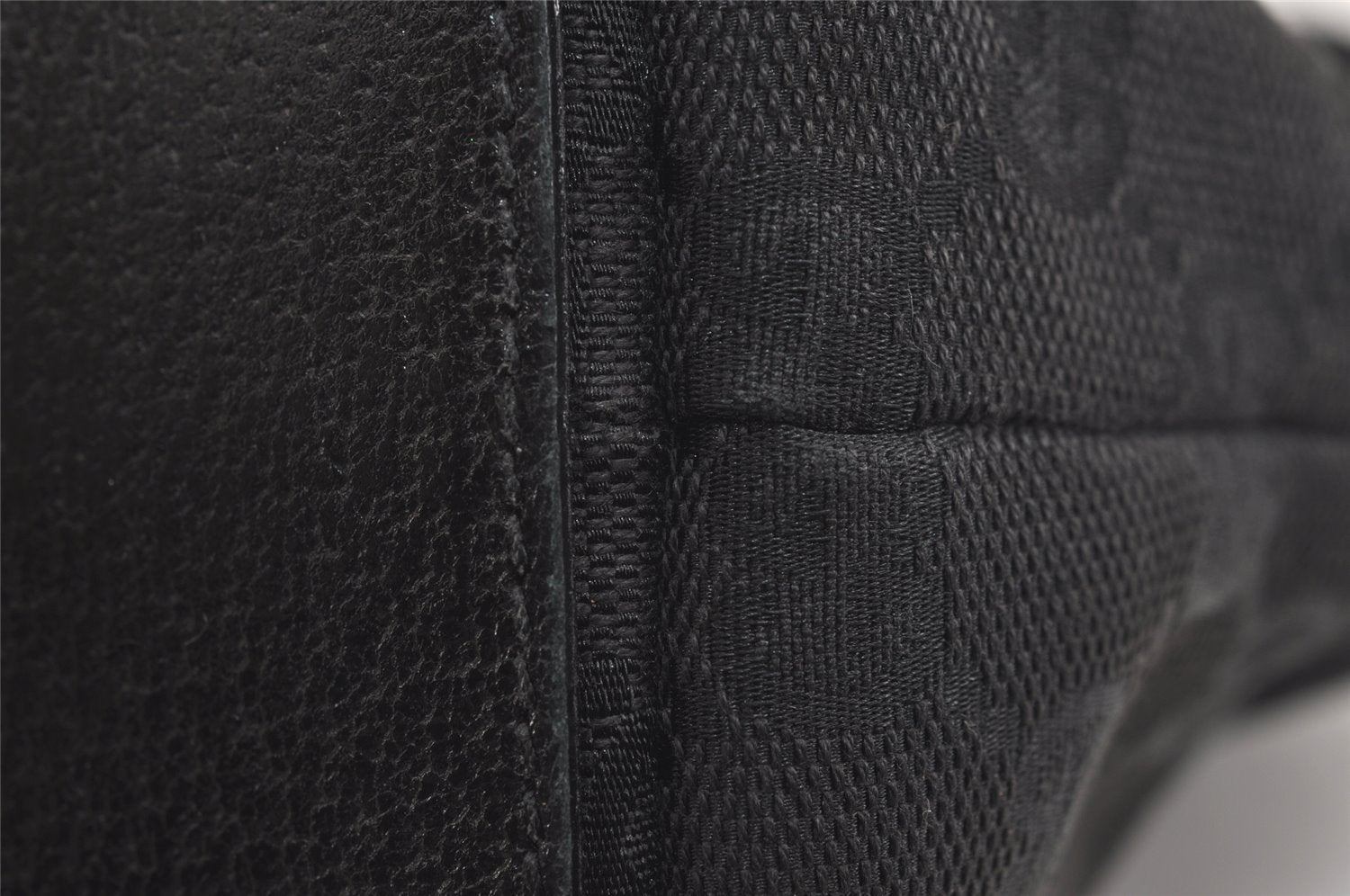 Authentic GUCCI Eclipse Hand Tote Bag Purse GG Canvas Leather 120844 Black 1997J