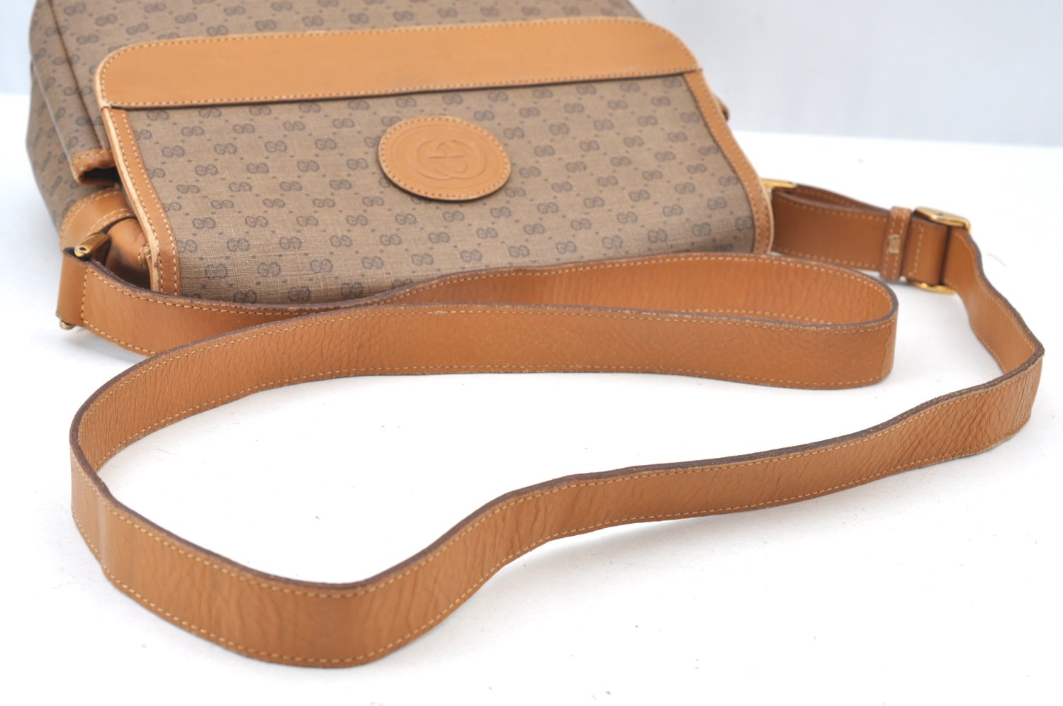 Authentic GUCCI Micro GG PVC Leather Shoulder Cross Body Bag Purse Brown 2003H