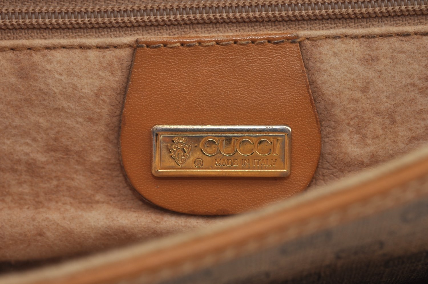 Authentic GUCCI Micro GG PVC Leather Shoulder Cross Body Bag Purse Brown 2003H