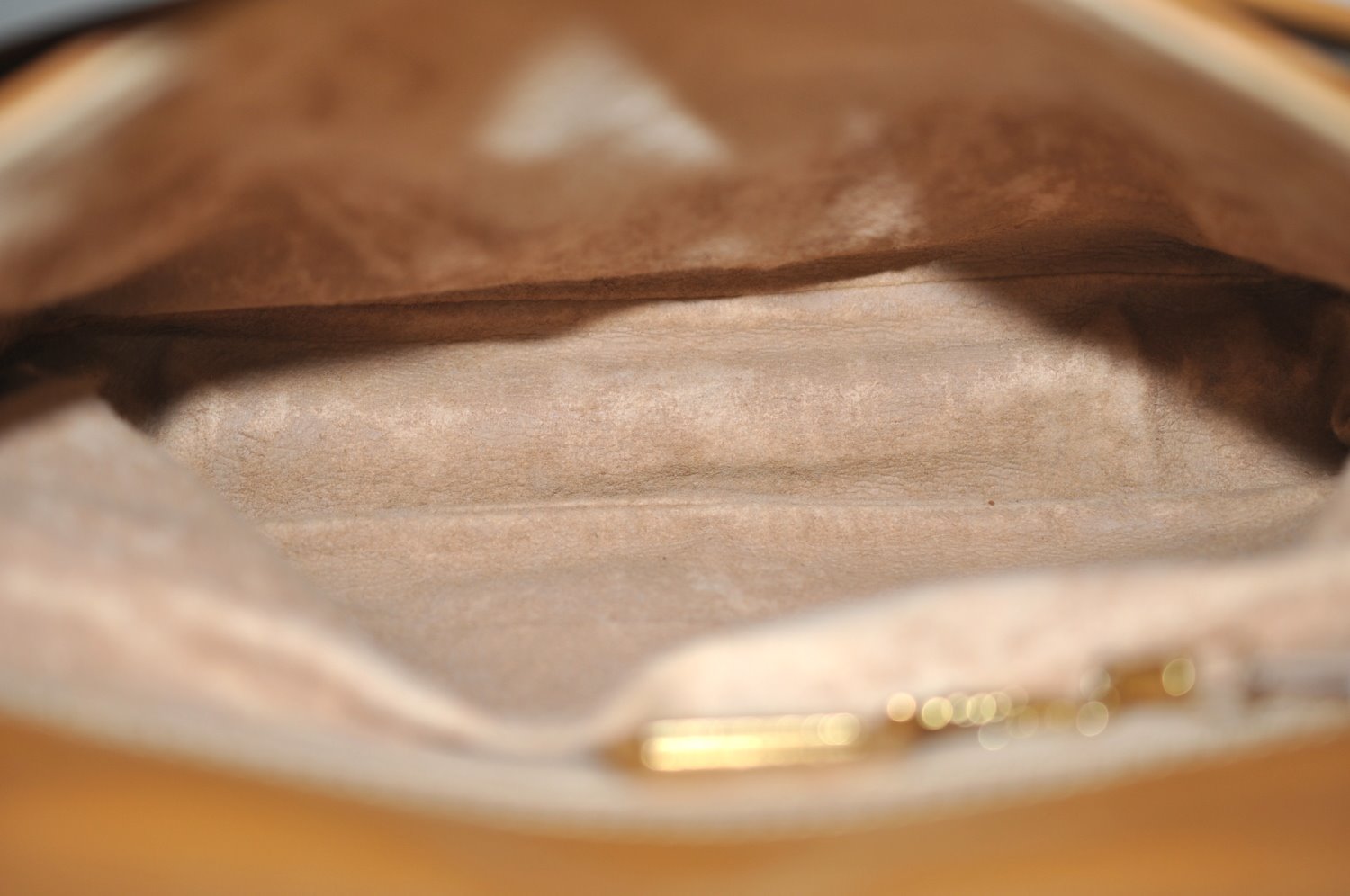 Authentic GUCCI Micro GG PVC Leather Shoulder Cross Body Bag Purse Brown 2003H